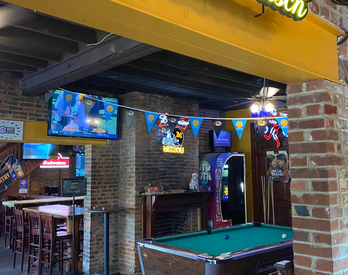 Mizzou Game Room, Pool Table & Photo Booth